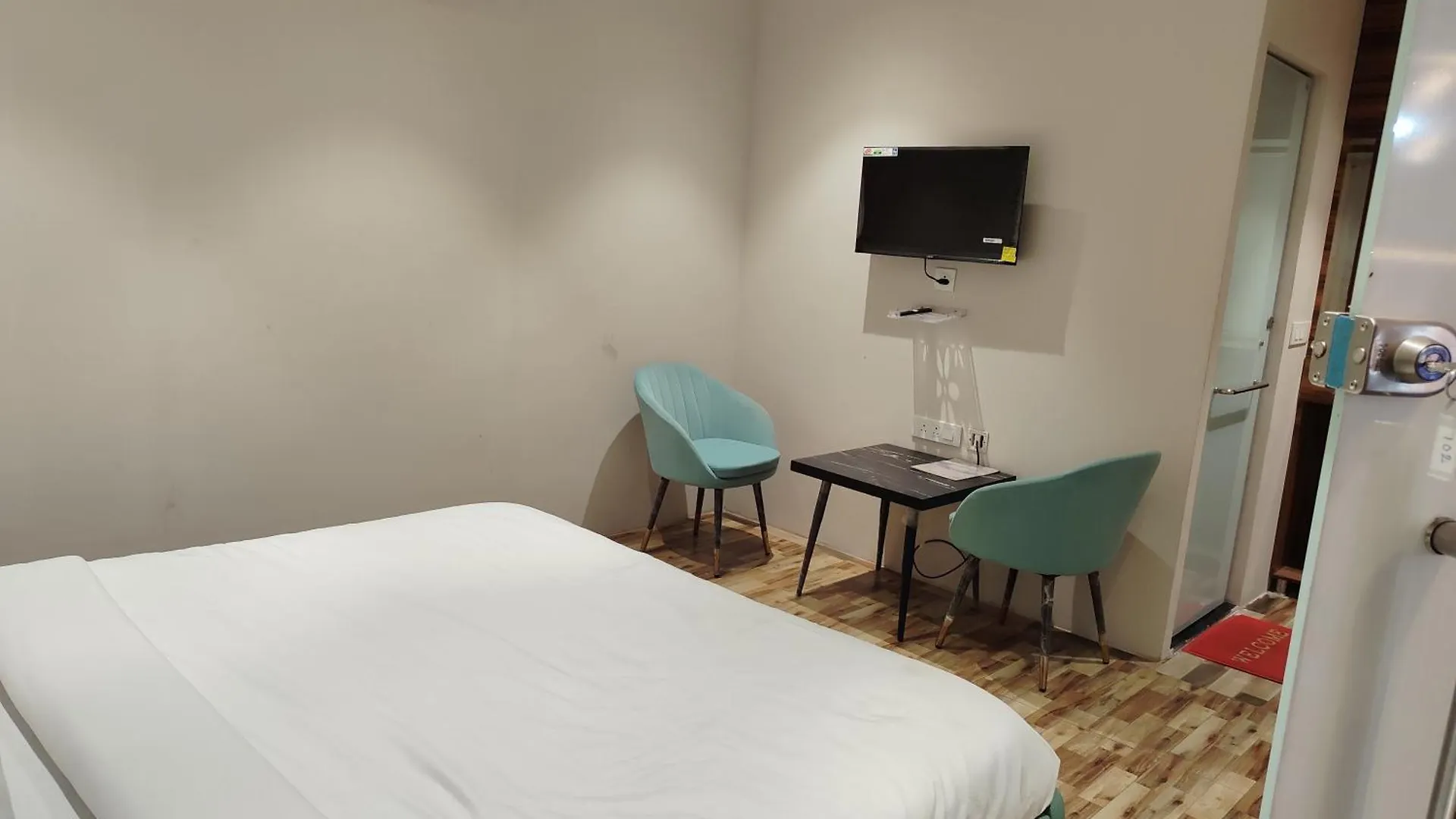 Rivaz Hotel And Restaurant New Delhi